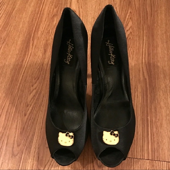 Hello kitty heels - Picture 2 of 5